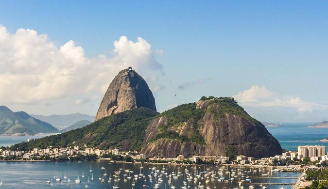 Scenic view of Sugarloaf Mountain and Guanabara Bay in Rio de Janeiro, Brazil.